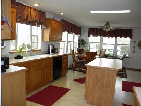 8138 Desutter Rd, Manito, IL 61546 photo 10
