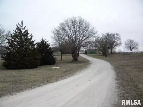 8138 Desutter Rd, Manito, IL 61546 photo 3