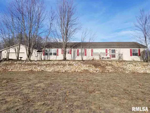 8138 Desutter Rd, Manito, IL 61546 photo 2