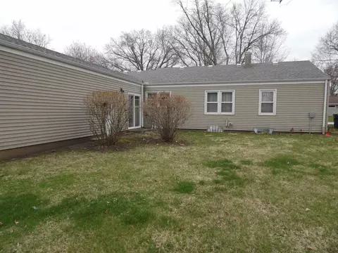 922 Memorial Dr, Macomb, IL 61455 photo 23