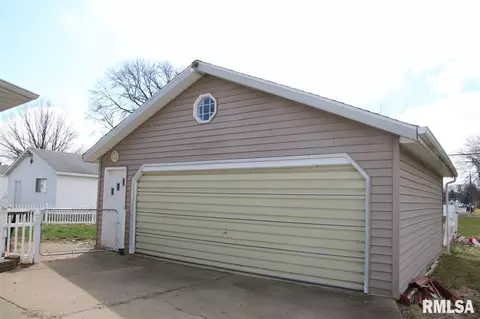 608 E Pasadena, Peoria, IL 61603 photo 4