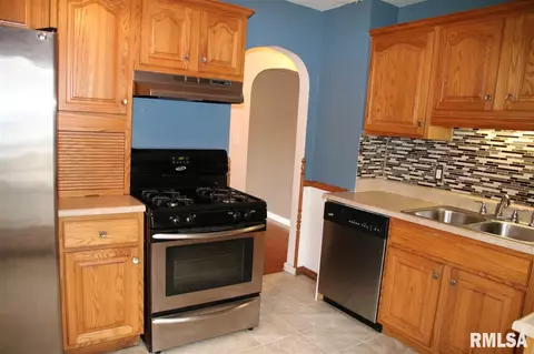 608 E Pasadena, Peoria, IL 61603 photo 6