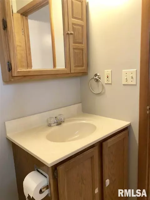 210 W Tower, Eureka, IL 61530 photo 21