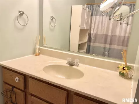 210 W Tower, Eureka, IL 61530 photo 17