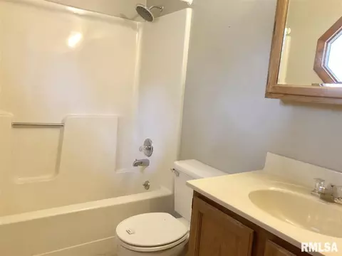 210 W Tower, Eureka, IL 61530 photo 20