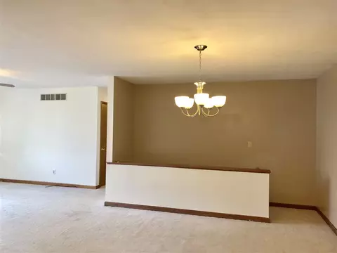 210 W Tower, Eureka, IL 61530 photo 14