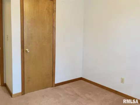 210 W Tower, Eureka, IL 61530 photo 23