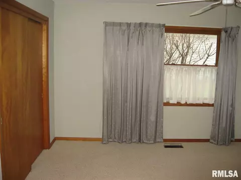 711 E Franklin St, Macomb, IL 61455 photo 15