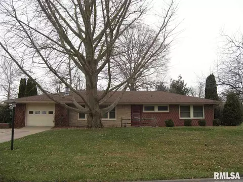 711 E Franklin St, Macomb, IL 61455 photo 1