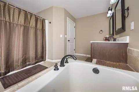 11007 N Mosscliff Ct, Dunlap, IL 61525 photo 23