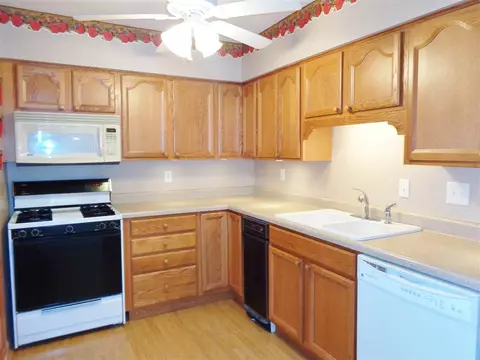212 N 6th St, Dunlap, IL 61525 photo 18