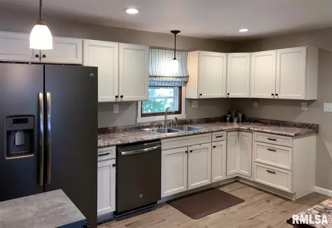 161 Harmony Ln, Macomb, IL 61455 photo 6