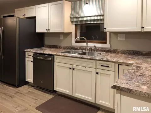 161 Harmony Ln, Macomb, IL 61455 photo 7