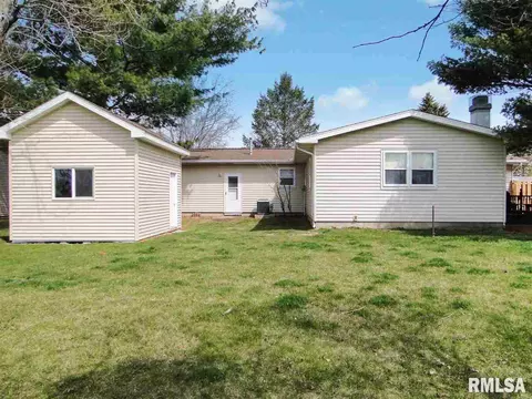 161 Harmony Ln, Macomb, IL 61455 photo 2