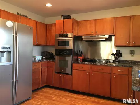 1108 Memorial Dr, Macomb, IL 61455 photo 7