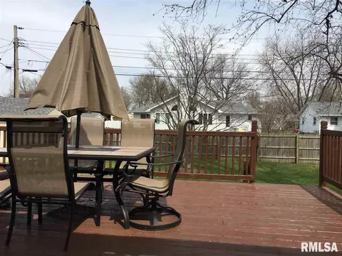 1108 Memorial Dr, Macomb, IL 61455 photo 18