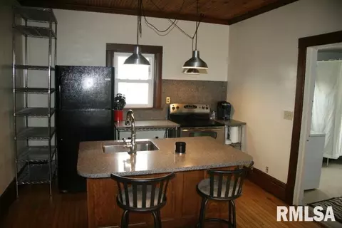 1284 Douglas Rd, Metamora, IL 61548 photo 6