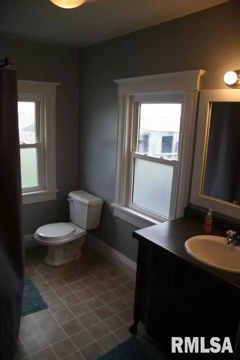 1284 Douglas Rd, Metamora, IL 61548 photo 3