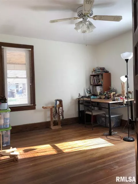 323 E Jefferson St, Macomb, IL 61455 photo 10