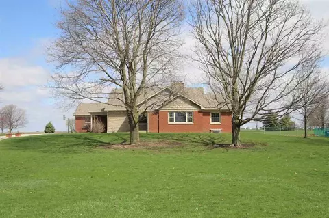 102 W Robinson, Goodfield, IL 61742 photo 5