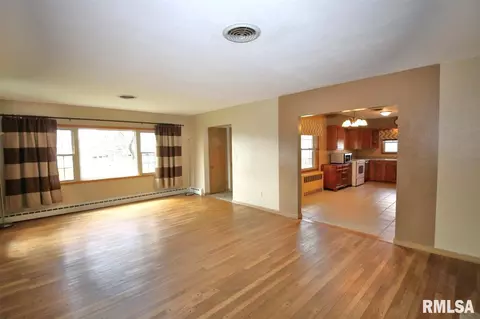 102 W Robinson, Goodfield, IL 61742 photo 20