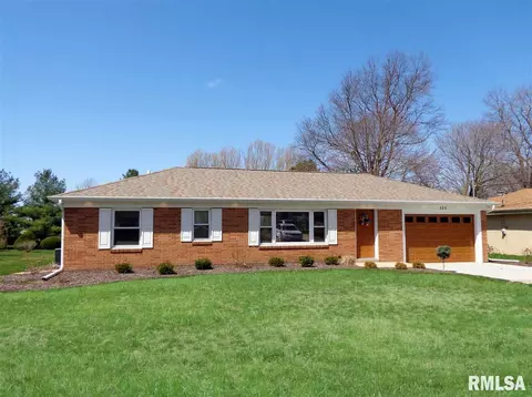 127 Jay Ave, Morton, IL 61550 photo 2