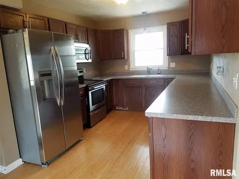 227 Jana Rd, Macomb, IL 61455 photo 5