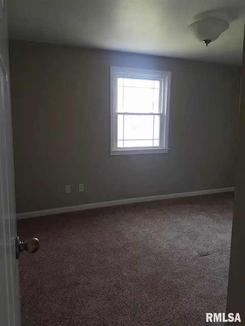 227 Jana Rd, Macomb, IL 61455 photo 12
