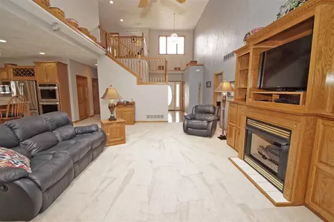 230 W Hillbrook Ct, Dunlap, IL 61525 photo 10