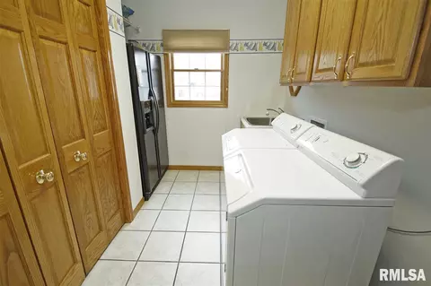 230 W Hillbrook Ct, Dunlap, IL 61525 photo 17