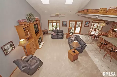 230 W Hillbrook Ct, Dunlap, IL 61525 photo 23