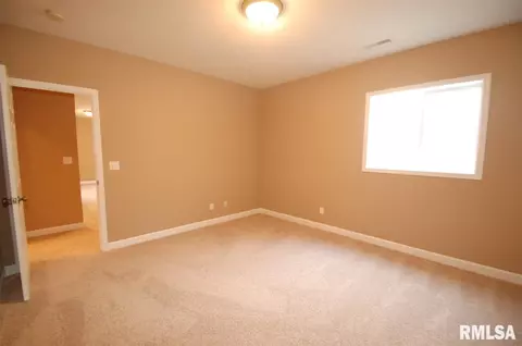 101 W Hillside Ct, Dunlap, IL 61525 photo 16