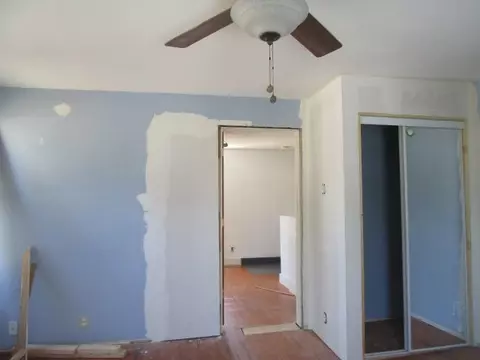 860 E Locust St, Canton, IL 61520 photo 17