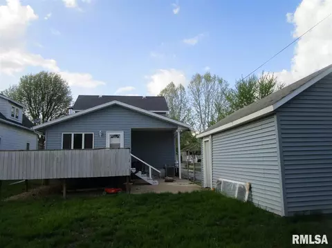 860 E Locust St, Canton, IL 61520 photo 34