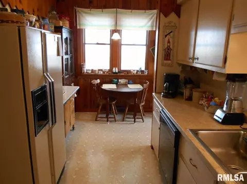 1030 Emily Rd, Sciota, IL 61475 photo 5