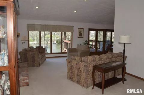 10212 W Lake Camelot Dr, Mapleton, IL 61547 photo 3