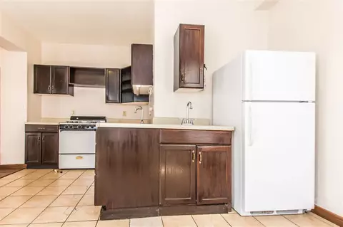 209 E Thrush Ave, Peoria, IL 61603 photo 11