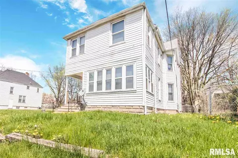 209 E Thrush Ave, Peoria, IL 61603 photo 2