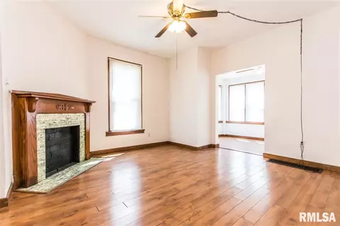 209 E Thrush Ave, Peoria, IL 61603 photo 7