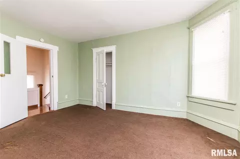209 E Thrush Ave, Peoria, IL 61603 photo 26