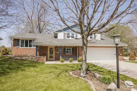 1069 Johnson St, Morton, IL 61550 photo 2