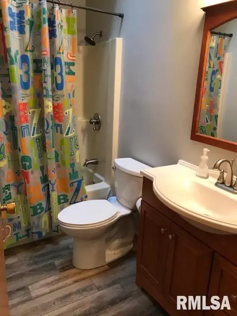 1207 Rebecca Ln, Macomb, IL 61455 photo 12