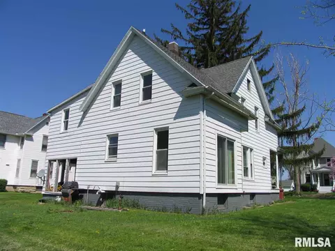 205 Silver St, Bradford, IL 61421 photo 4