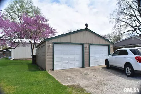 1021 E Olive, Canton, IL 61520 photo 10