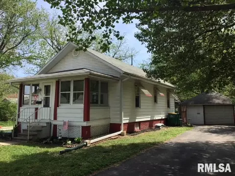 335 W Chase, Macomb, IL 61455 photo 1