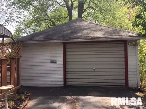 335 W Chase, Macomb, IL 61455 photo 15