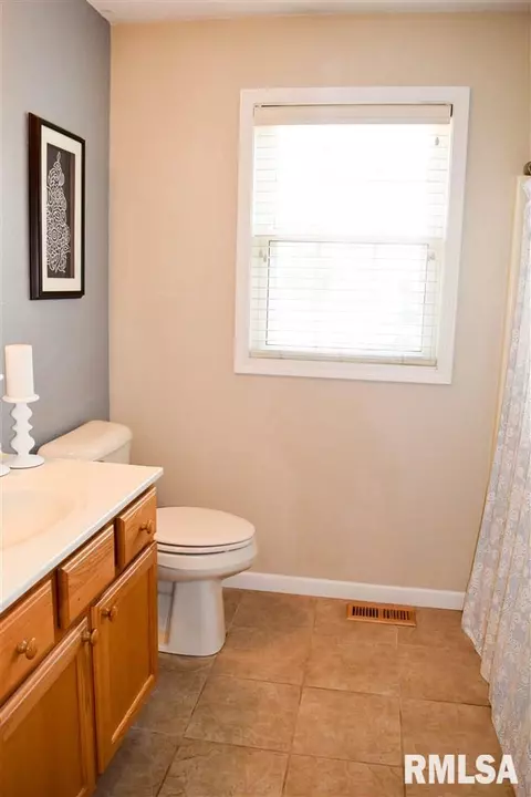 2104 Easter Ave, Pekin, IL 61554 photo 16