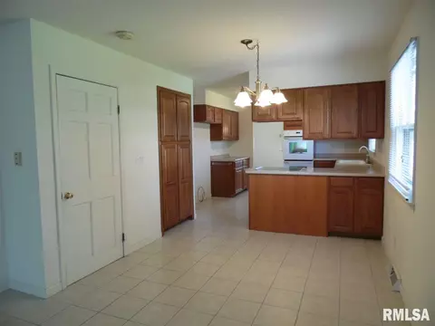 109 Jana Rd, Macomb, IL 61455 photo 10