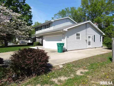 109 Jana Rd, Macomb, IL 61455 photo 2