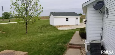 15753 E Pawnee St, Cuba, IL 61427 photo 3